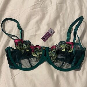 Adore Me NWT Green Floral Bra
